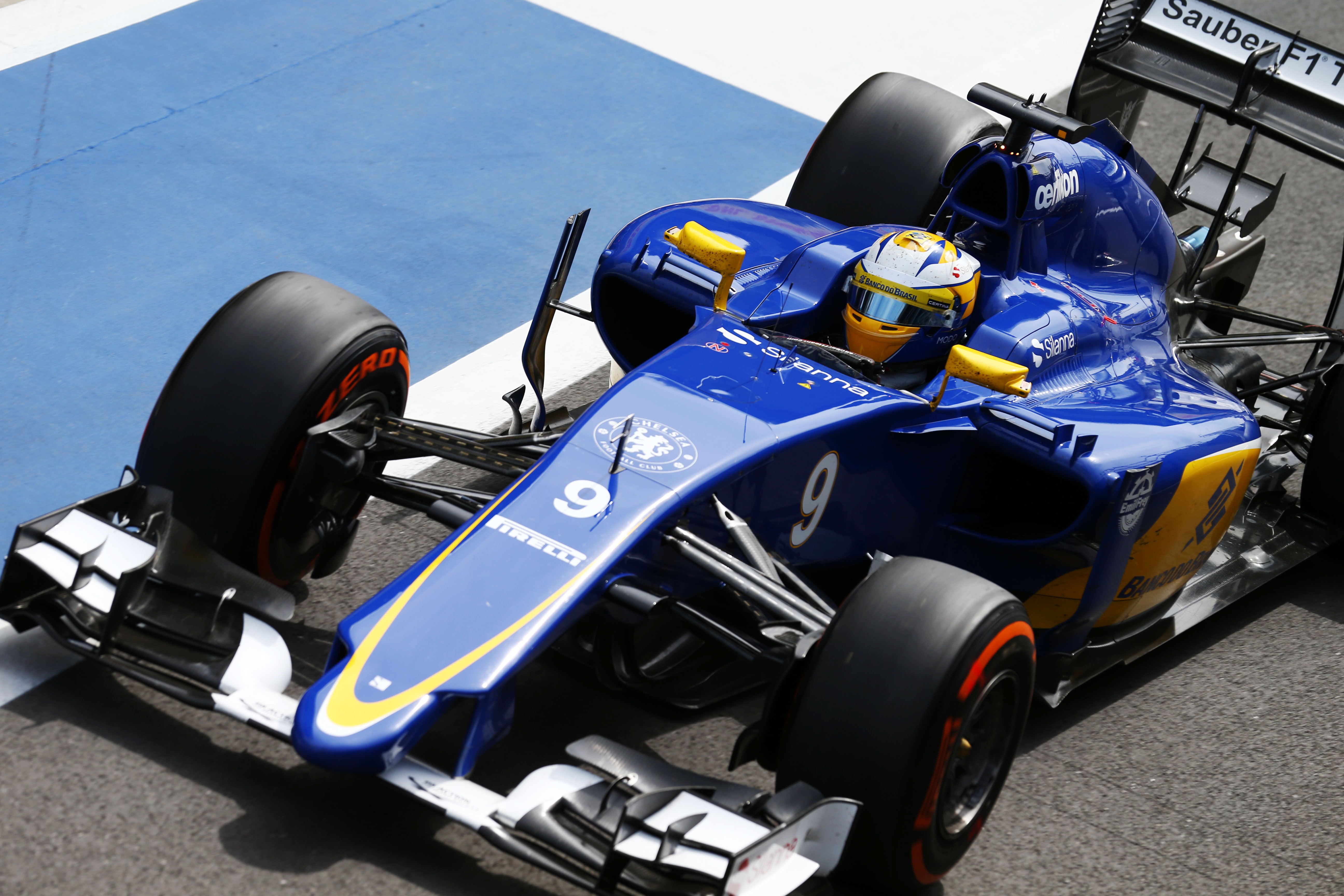 Sauber eindigt eerste dag in de achterhoede