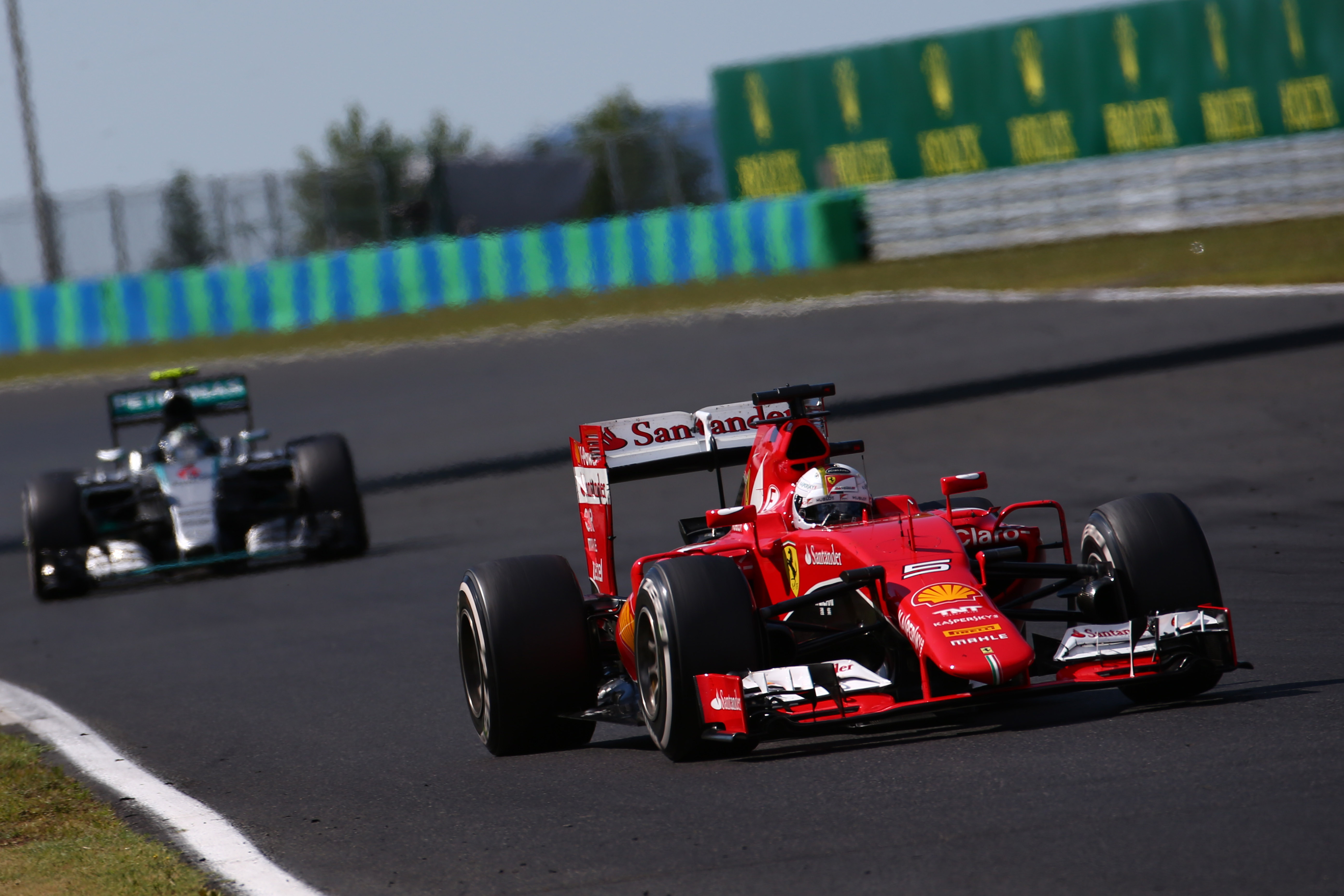 Ferrari: ‘Gat naar Mercedes zal blijven schommelen’