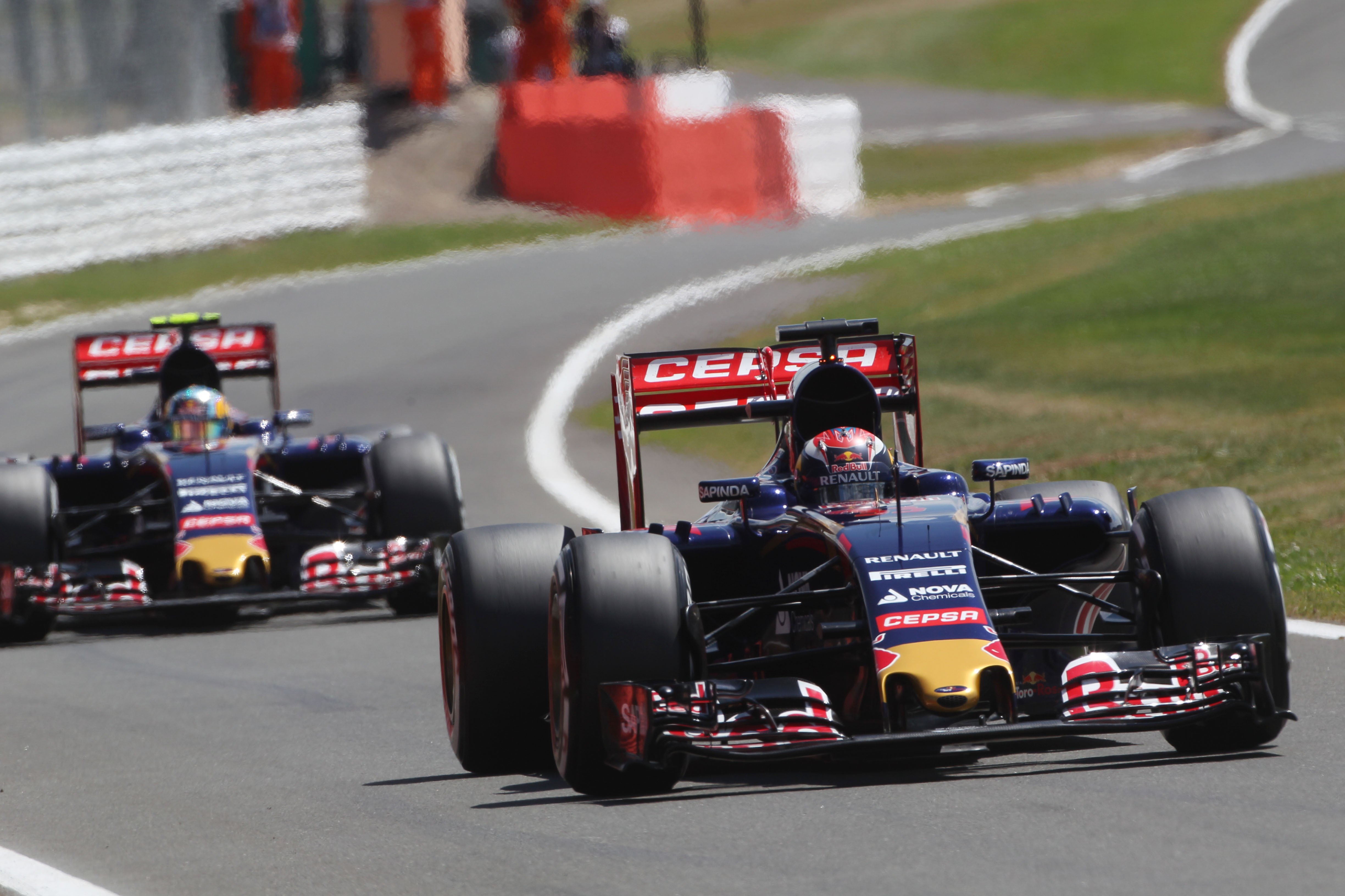 Horner lovend over Verstappen en Sainz