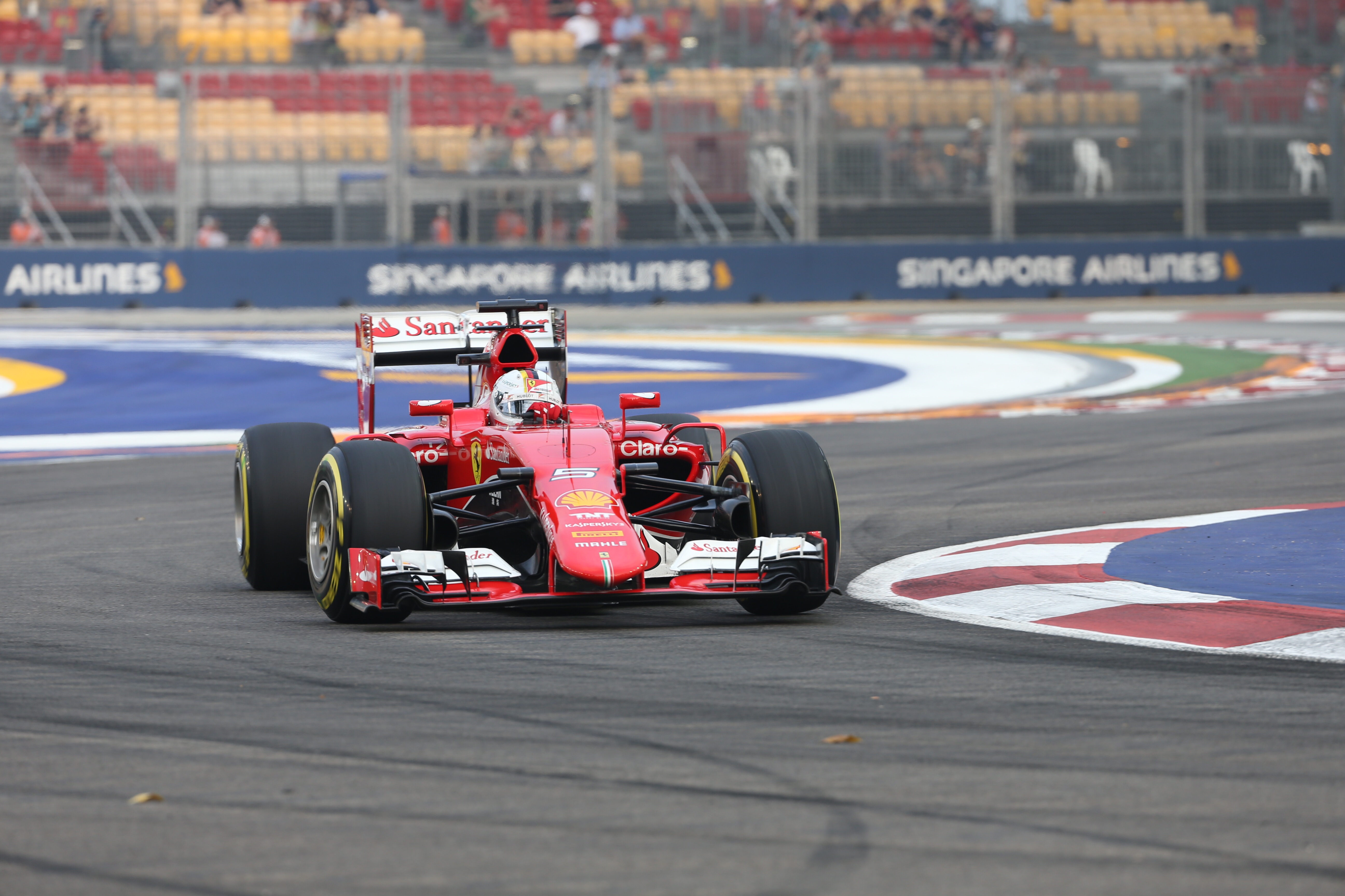 VT3: Vettel neemt afstand