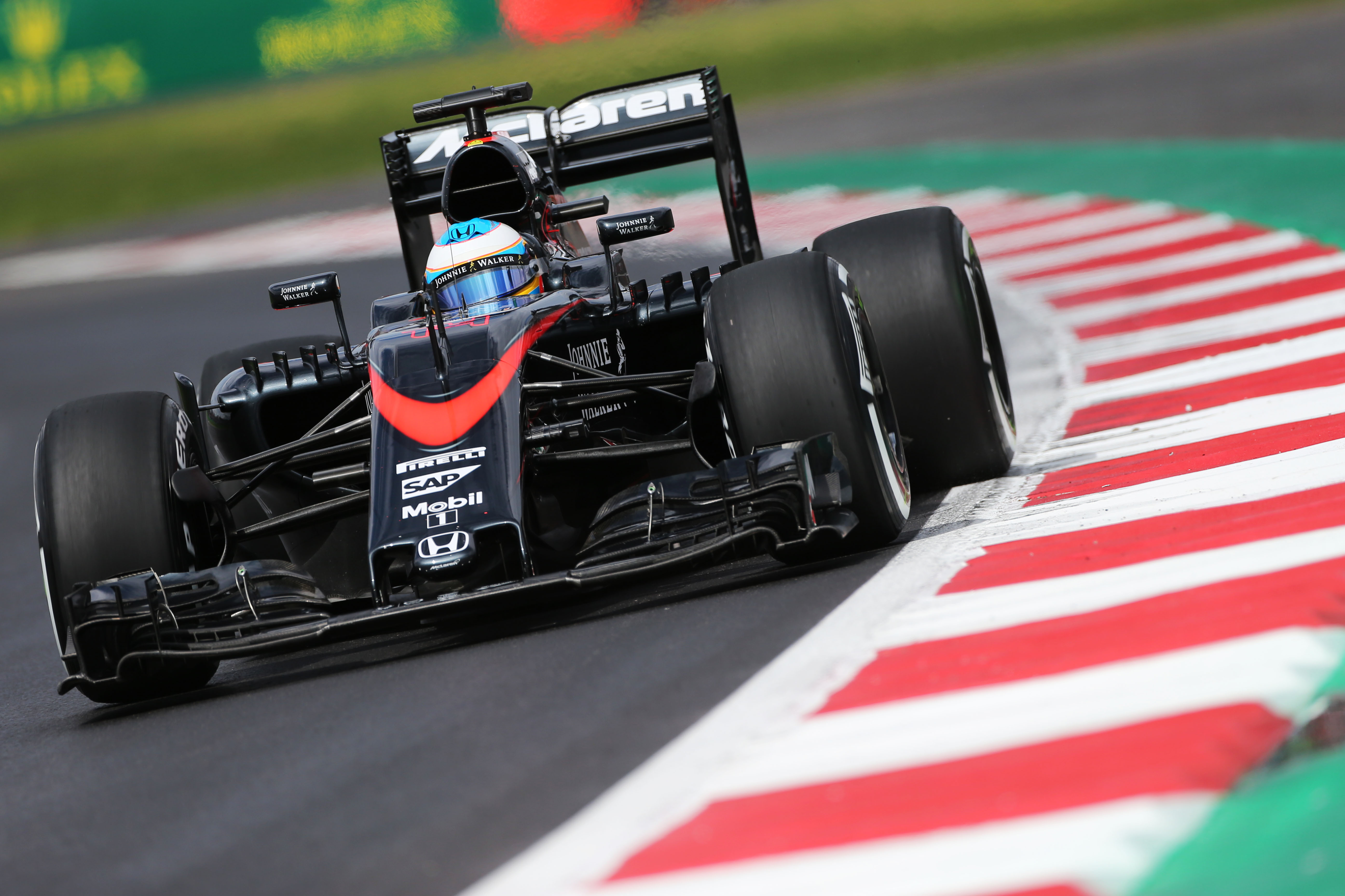 Alonso rijdt kwalificatie voor spek en bonen