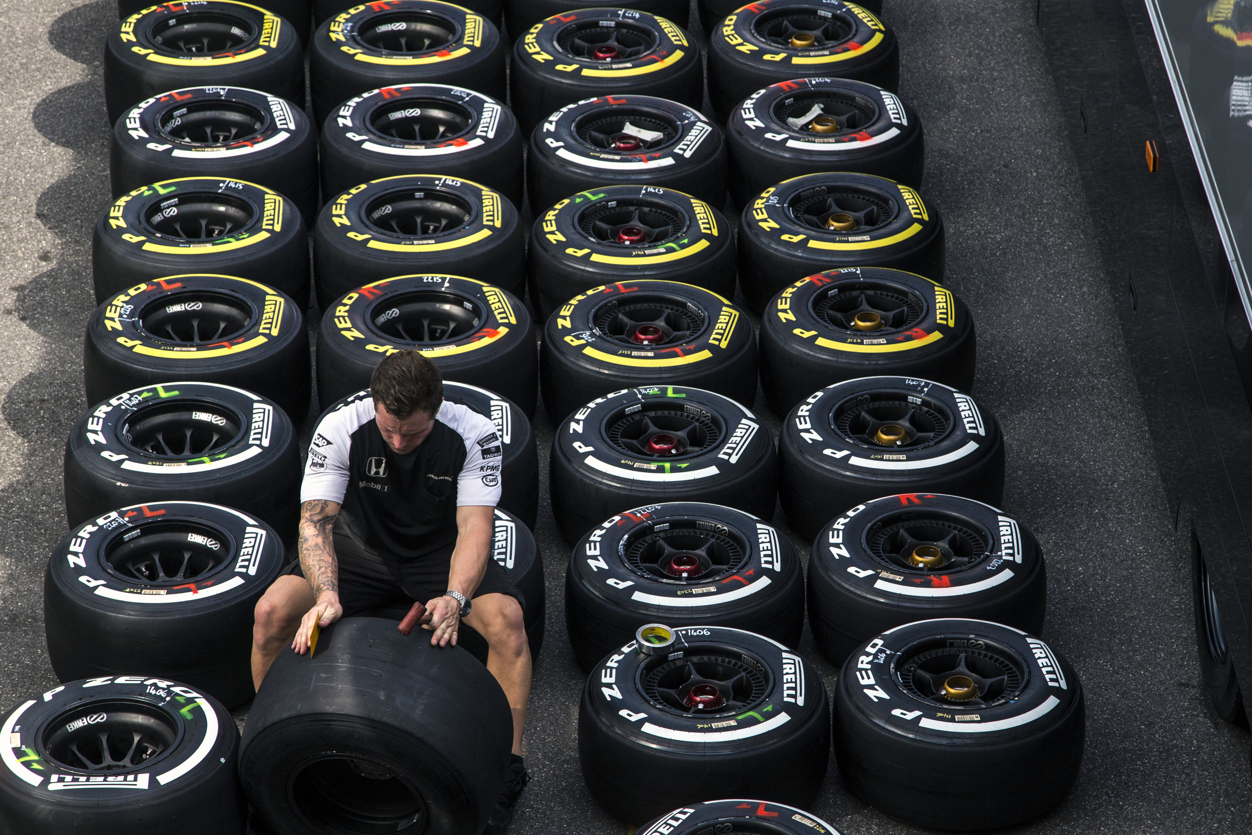 Ecclestone sluit nieuwe deal met Pirelli