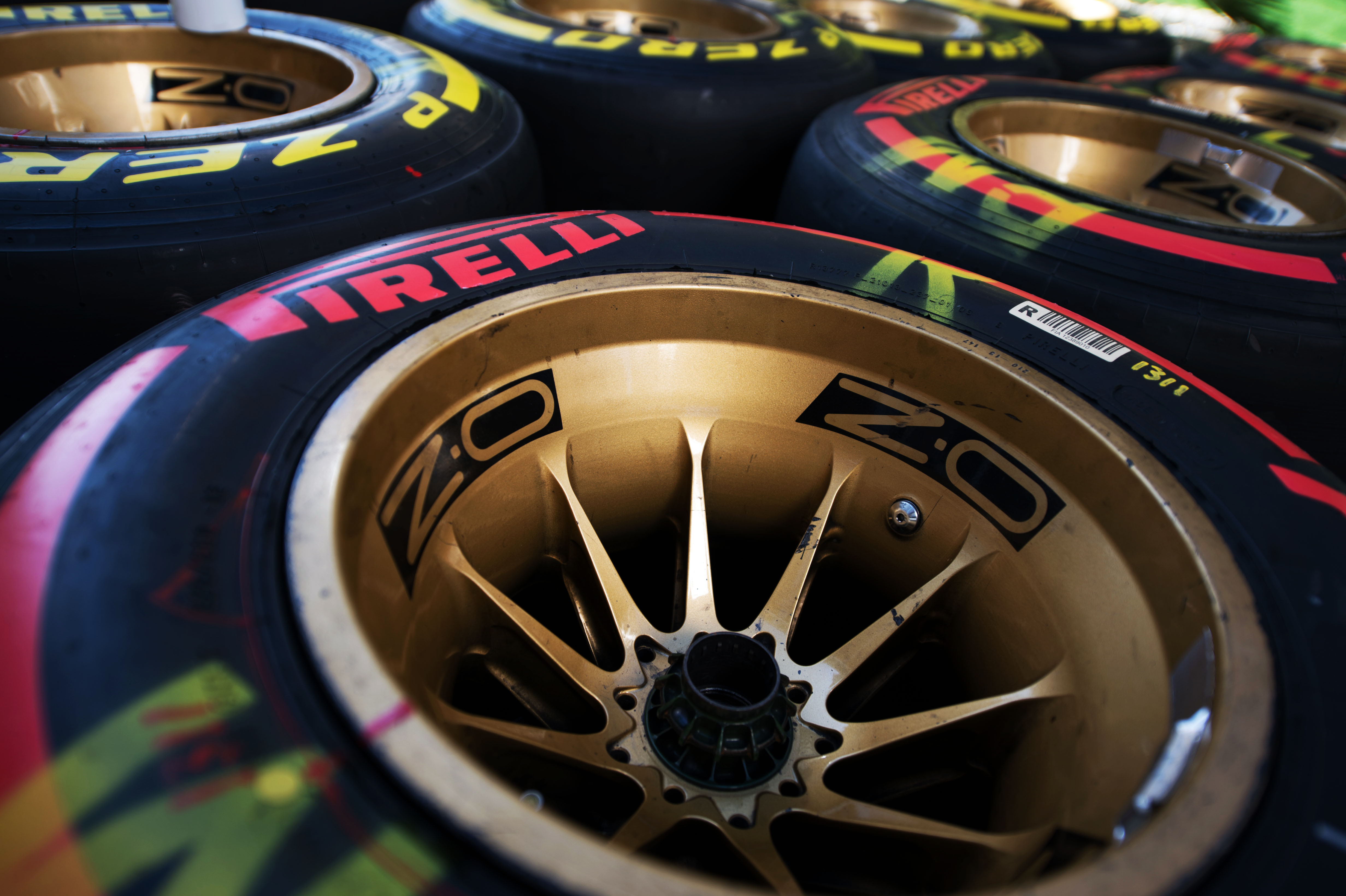 Pirelli: ‘2017-banden twee tot drie seconden sneller’