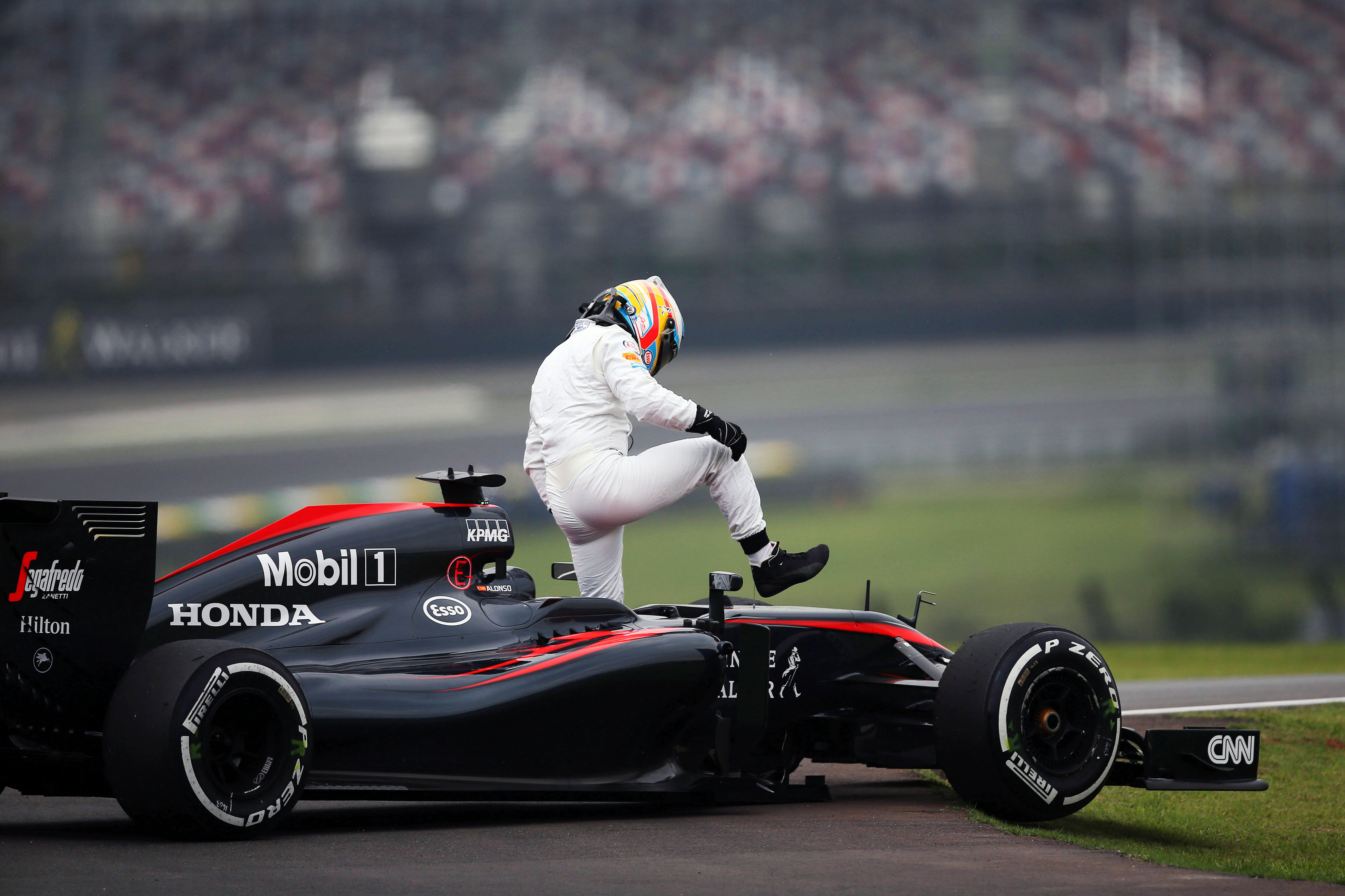 McLaren stuit wederom op motorpech