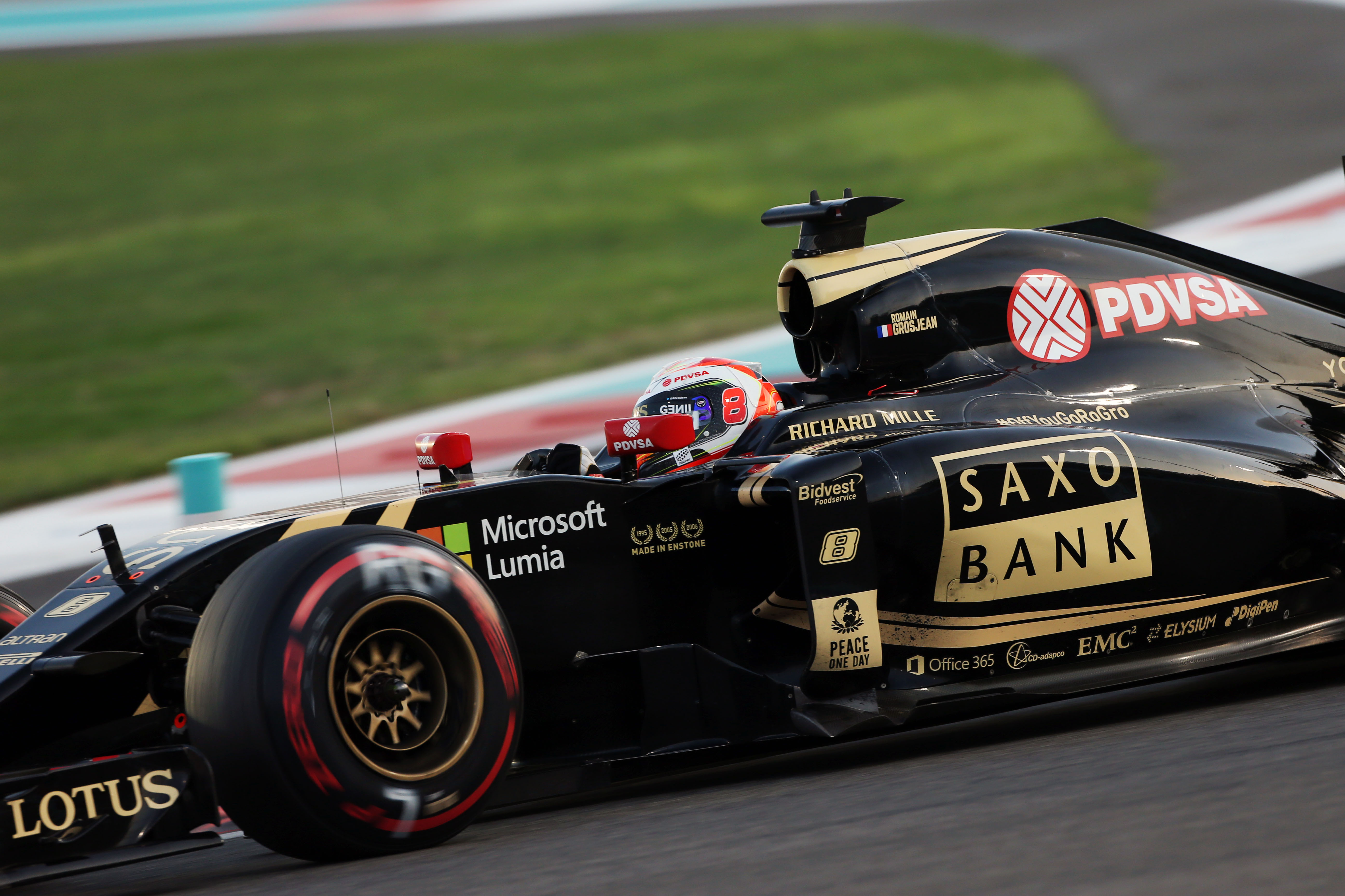 Pech hindert Grosjean op voorlaatste Lotus-werkdag