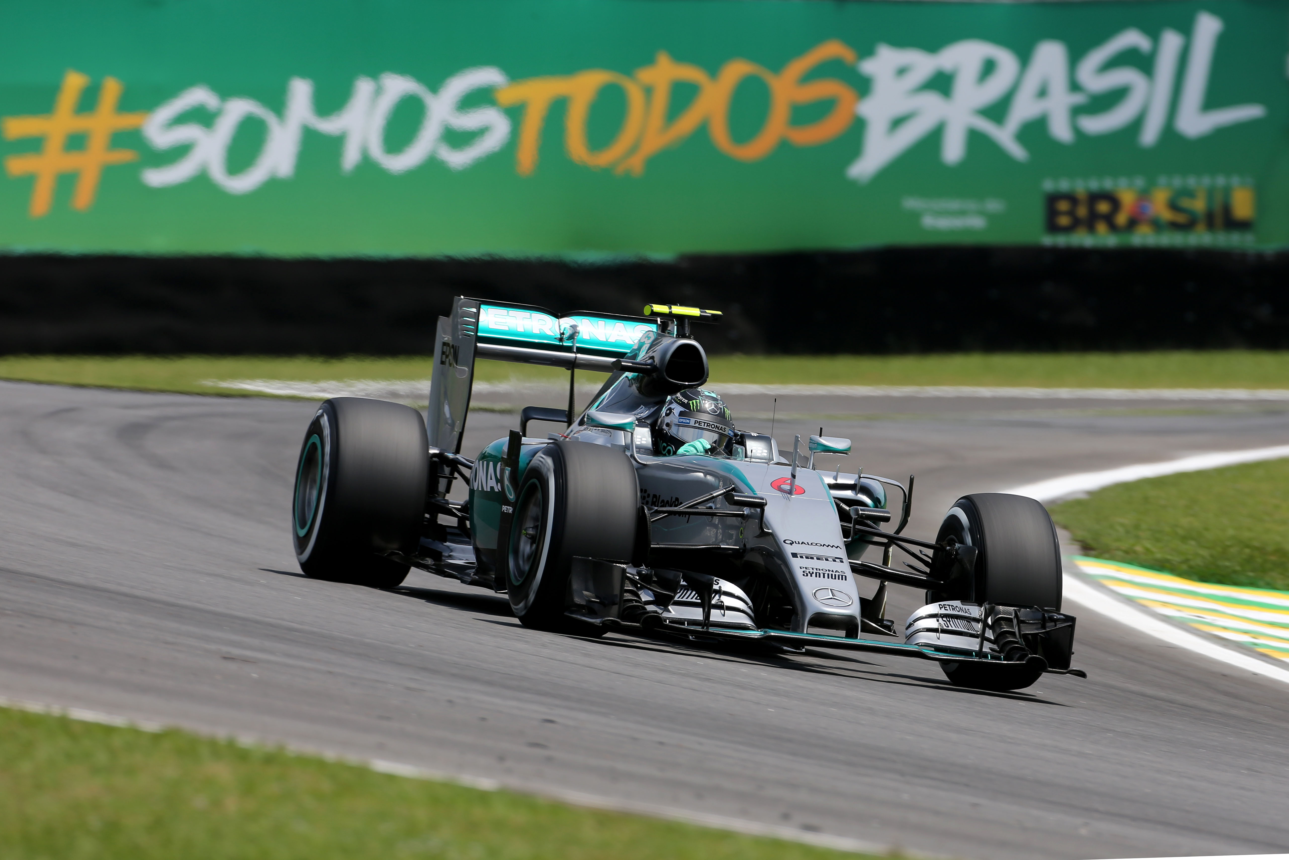 Kwalificatie: Vijfde pole op rij voor Rosberg