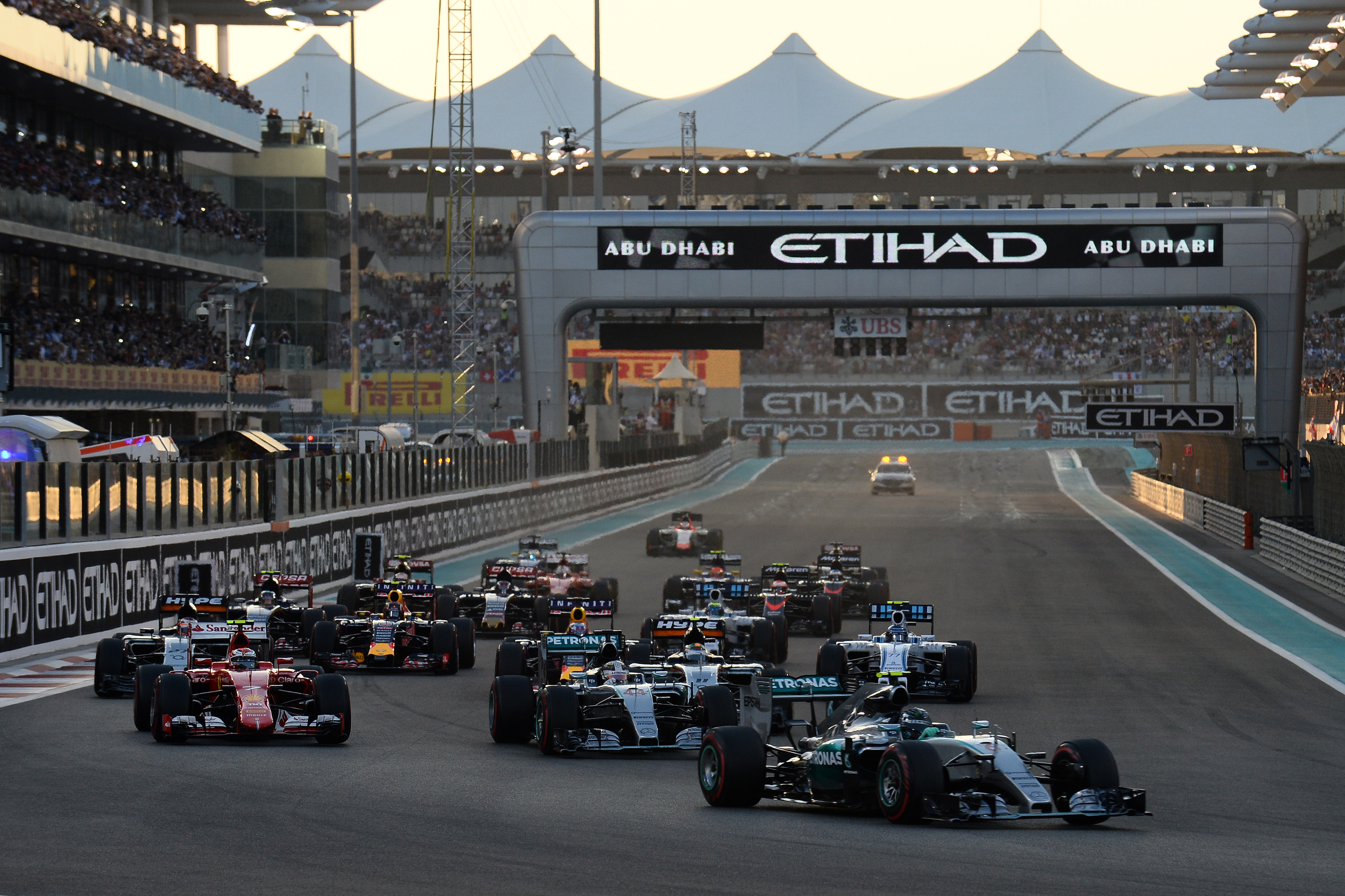 Race: Rosberg pakt derde zege op rij