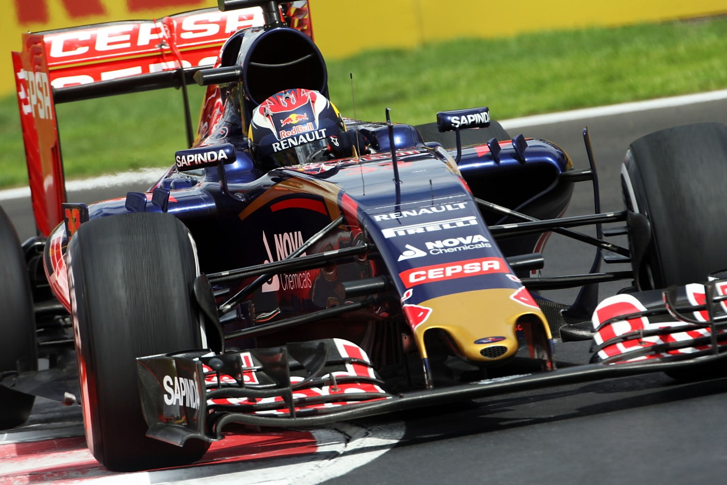 Verstappen wint F1-fanverkiezing ‘ster van het jaar’