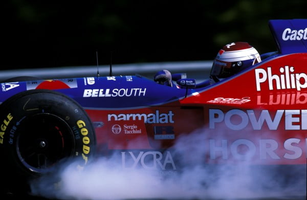 Jos Verstappen (NED) Footwork Hart FA17 locks up. He retired from the race following a spin on lap 11. Formula One World Championship, Rd12, Hungarian Grand Prix, Hungaroring, Hungary, 11 August 1996.