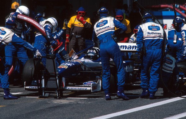 Damon Hill(GBR) Williams FW18, 2nd place Portugese GP, Estoril, 22 Septemeber 1996