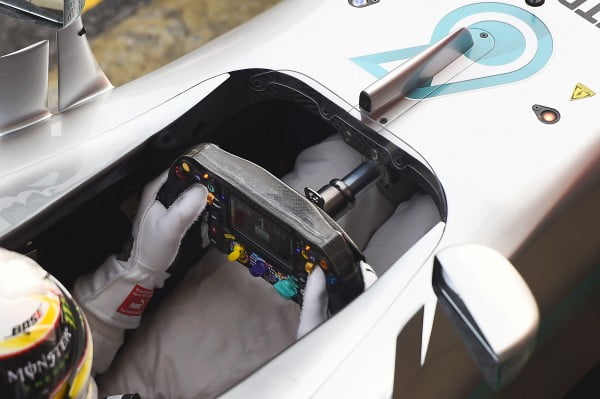 www.sutton-images.com Lewis Hamilton (GBR) Mercedes-Benz F1 W07 Hybrid steering wheel at Formula One Testing, Day One, Barcelona, Spain, Monday 22 February 2016.