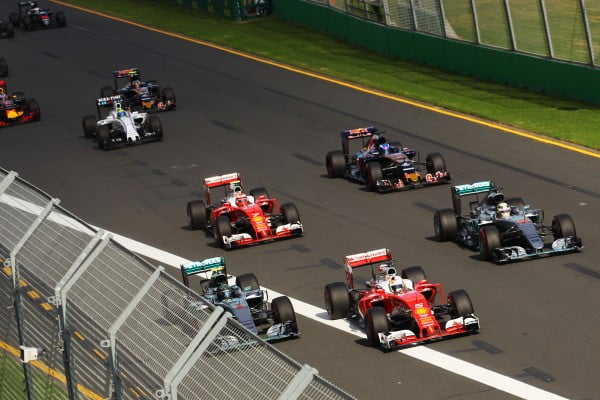 Formula One World Championship 2016, Round 1, Australian Grand Prix, Melbourne, Australia, Sunday 20 March 2016 - L to R): Nico Rosberg (GER) Mercedes AMG F1 W07 Hybrid, Sebastian Vettel (GER) Ferrari SF16-H, and Lewis Hamilton (GBR) Mercedes AMG F1 W07 Hybrid at the start of the race.