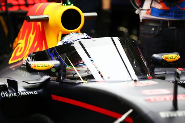 Formula One World Championship 2016, Round 4, Russian Grand Prix, Sochi, Russia, Friday 29 April 2016 - Daniel Ricciardo (AUS) Red Bull Racing RB12 with the Aero Screen.