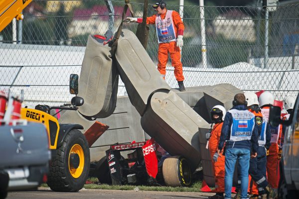 Formula One World Championship 2015, Round 15, Russian Grand Prix, Sochi, Russia, Saturday 10 October 2015 - The Scuderia Toro Rosso STR10 of Carlos Sainz Jr (ESP) in the Tecpro barriers after he crashed in the third practice session.