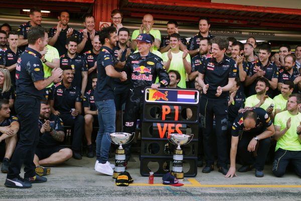 Formula One World Championship 2016, Round 5, Spanish Grand Prix, Barcelona, Spain, Sunday 15 May 2016 - Race winner Max Verstappen (NLD) Red Bull Racing celebrates with team mate Daniel Ricciardo (AUS) Red Bull Racing and the team.