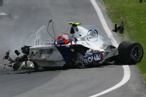 Formula One World Championship 2007, Round 6, Canadian Grand Prix, Montreal, Canada, Sunday 10 June 2007 - Robert Kubica (POL), BMW Sauber F1 Team, F1.07, crashes very heavily in the race