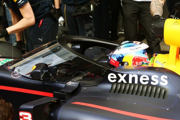 Formula One World Championship 2016, Round 4, Russian Grand Prix, Sochi, Russia, Friday 29 April 2016 - Daniel Ricciardo (AUS) Red Bull Racing RB12 running the Aero Screen.