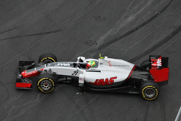 Formula One World Championship 2016, Round 8, European Grand Prix, Baku, Azerbaijan, Friday 17 June 2016 - Esteban Gutierrez (MEX) Haas F1 Team VF-16 recovers from running wide.