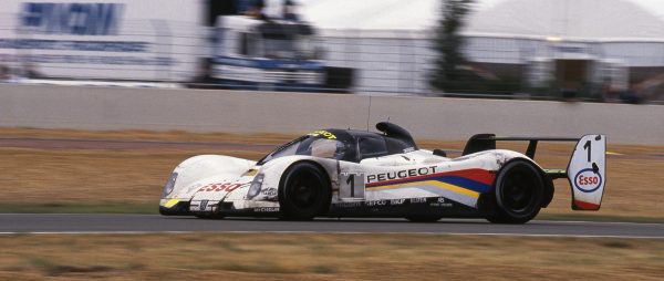 Race winners Derek Warwick (GBR) / Yannick Dalmas (FRA) / Mark Blundell (GBR) Peugeot 905 Evo 1 Bis. Le Mans 24 Hours, Le Mans, France, 20-21 June 1992.