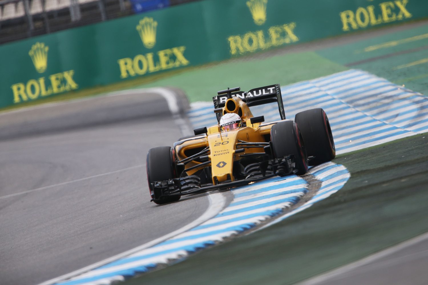 Magnussen hoopt dat Renault snel een keuze maakt