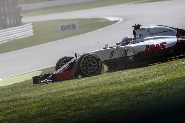 www.sutton-images.com Romain Grosjean (FRA) Haas VF-16 spins accross the grass at Formula One World Championship, Rd12, German Grand Prix, Qualifying, Hockenheim, Germany, Saturday 30 July 2016.