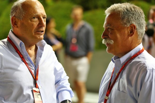 Formula One World Championship 2016, Round 15, Singapore Grand Prix, Singapore, Singapore, Saturday 17 September 2016 - L to R): Ron Dennis (GBR) McLaren Executive Chairman with Chase Carey (USA) Formula One Group Chairman.