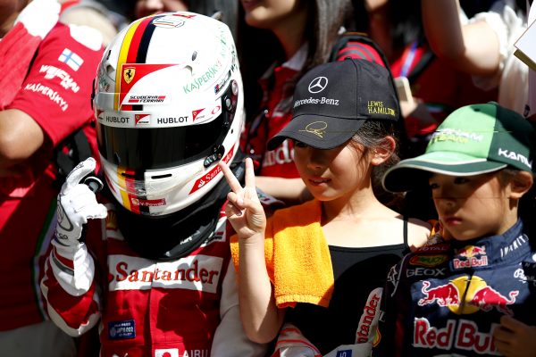 www.sutton-images.com Fans at Formula One World Championship, Rd17, Japanese Grand Prix, Preparations, Suzuka, Japan, Thursday 6 October 2016.