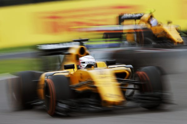 Formula One World Championship 2016, Round 17, Japanese Grand Prix, Suzuka, Japan, Saturday 8 October 2016 - Kevin Magnussen (DEN) Renault Sport F1 Team RS16.