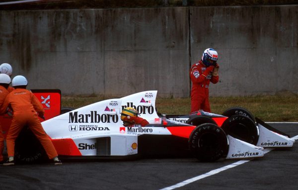 Het is een van de meest iconische F1-beelden: Senna en Prost die elkaar er op Suzuka vanaf hebben gereden.