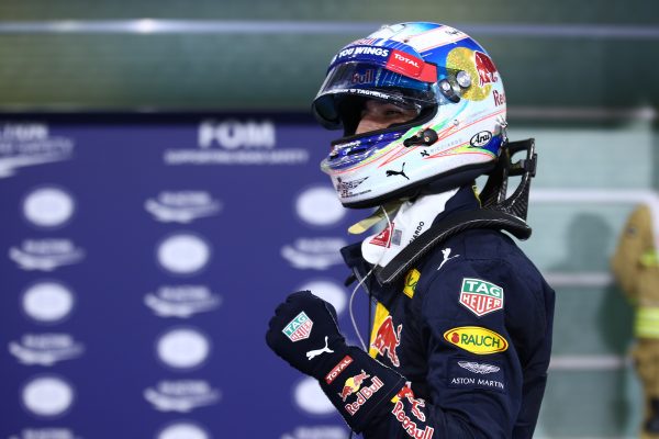 Formula One World Championship 2016, Round 21, Abu Dhabi Grand Prix, Abu Dhabi, United Arab Emirates, Saturday 26 November 2016 - Daniel Ricciardo (AUS) Red Bull Racing RB12.
