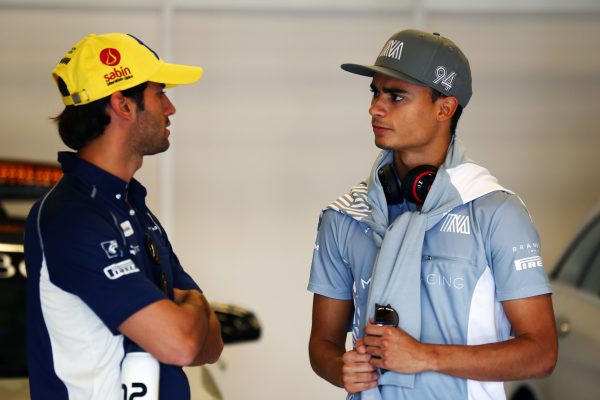 Formula One World Championship 2016, Round 18, United States Grand Prix, Austin, United States, Sunday 23 October 2016 - L to R): Felipe Nasr (BRA) Sauber F1 Team with Pascal Wehrlein (GER) Manor Racing on the drivers parade.