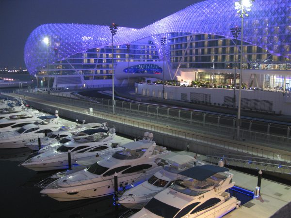 Bij de rijken der aarde valt het Yas Marina-circuit goed in de smaak.