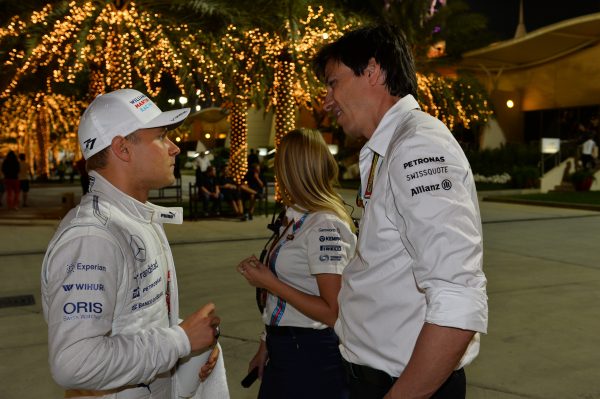 www.sutton-images.com (L to R): Valtteri Bottas (FIN) Williams Martini Racing talks to Toto Wolff (AUT) Mercedes AMG F1 Director of Motorsport. Formula One World Championship, Rd3, Bahrain Grand Prix, Qualifying, Bahrain International Circuit, Sakhir, Bahrain, Saturday 5 April 2014.