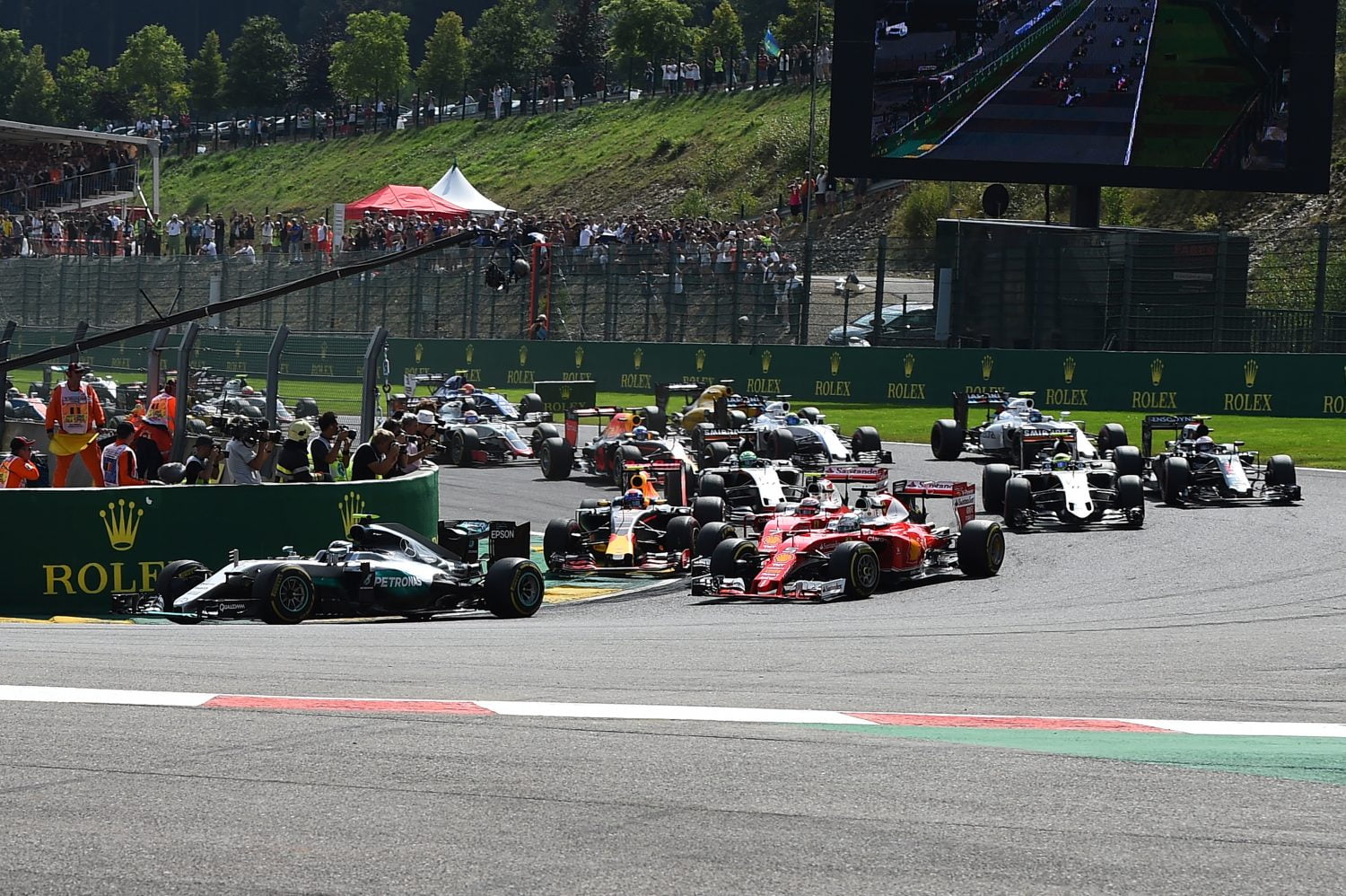 Horner: ‘F1 heeft titelstrijd tussen meer teams nodig’