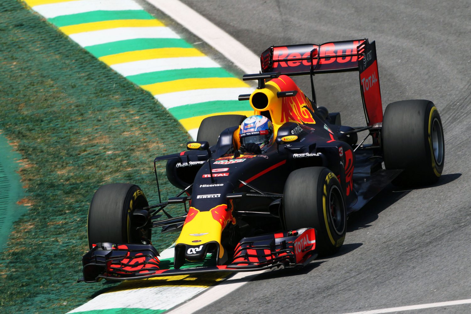 Red Bull gaat met ExxonMobil in zee