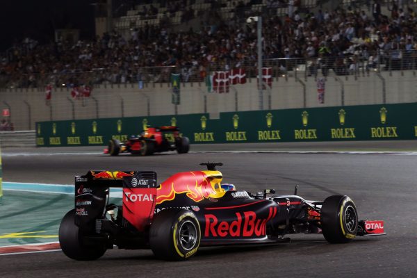 Formula One World Championship 2016, Round 21, Abu Dhabi Grand Prix, Abu Dhabi, United Arab Emirates, Sunday 27 November 2016 - Daniel Ricciardo (AUS) Red Bull Racing RB12.