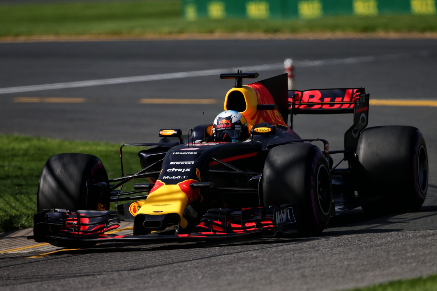 Ricciardo: ‘Red Bull begrijpt RB13 nog niet helemaal’