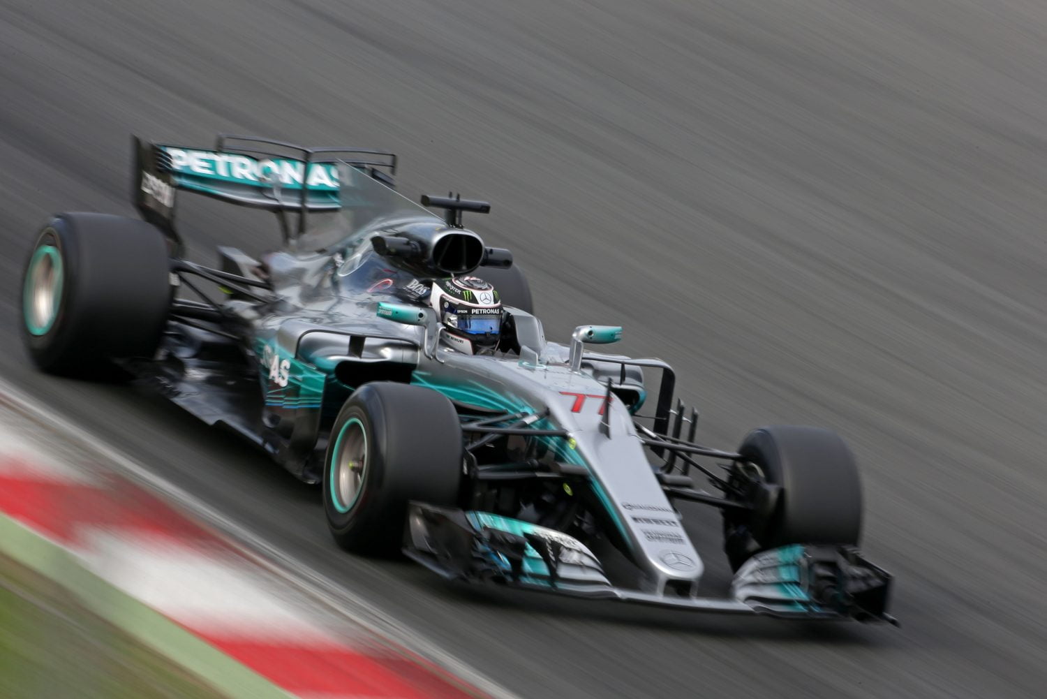 Bottas snelste in Barcelona