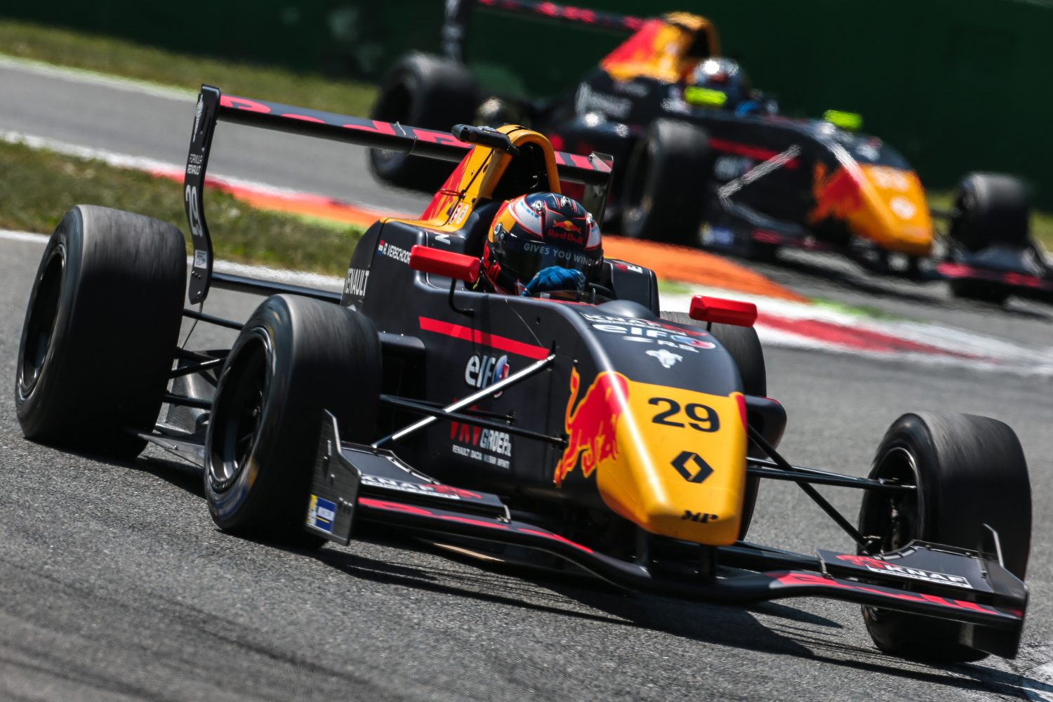 FR2.0: Lastig debuutweekend Verschoor en Opmeer