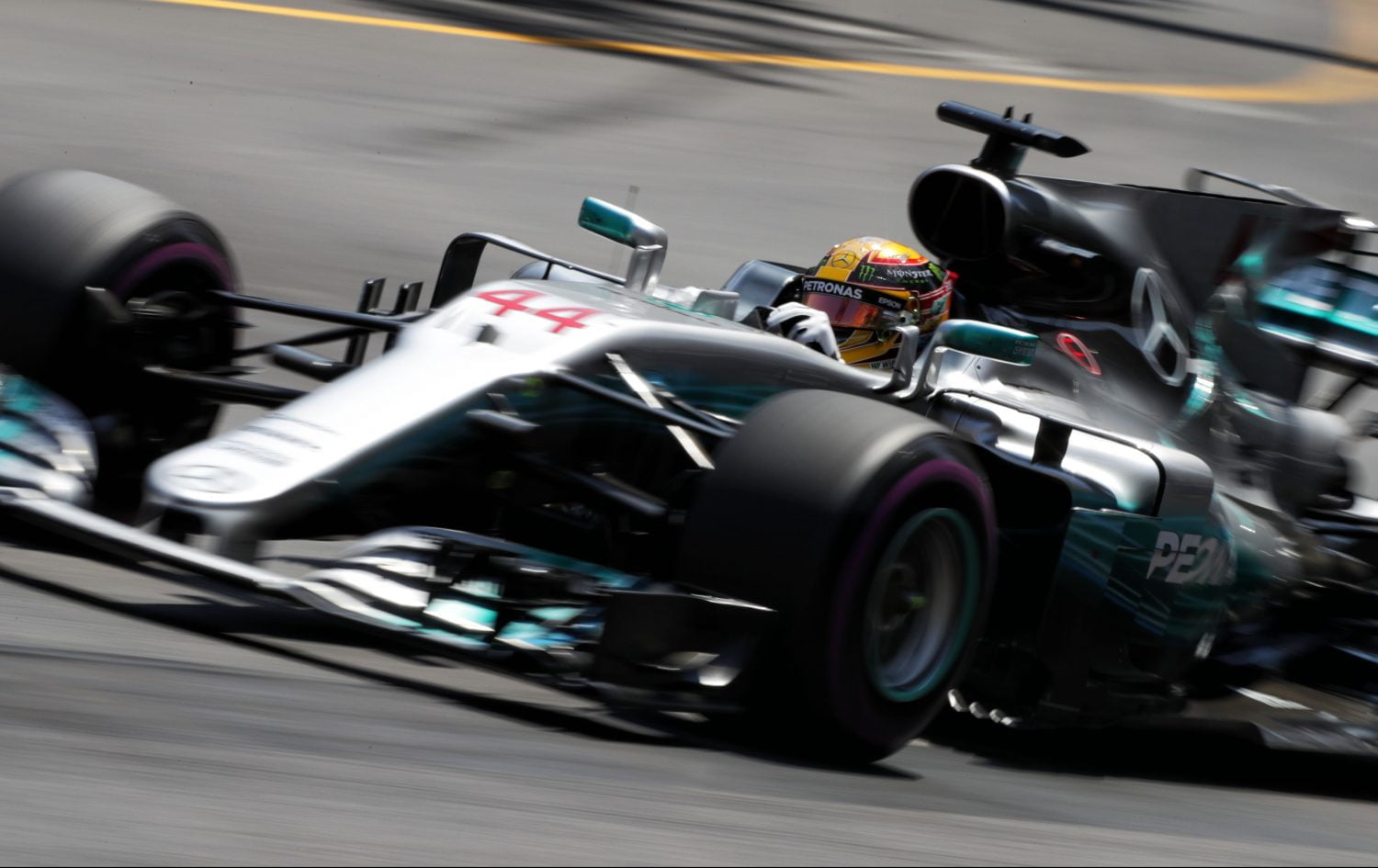Hamilton: ‘Kan me niet nog zo’n weekend veroorloven’