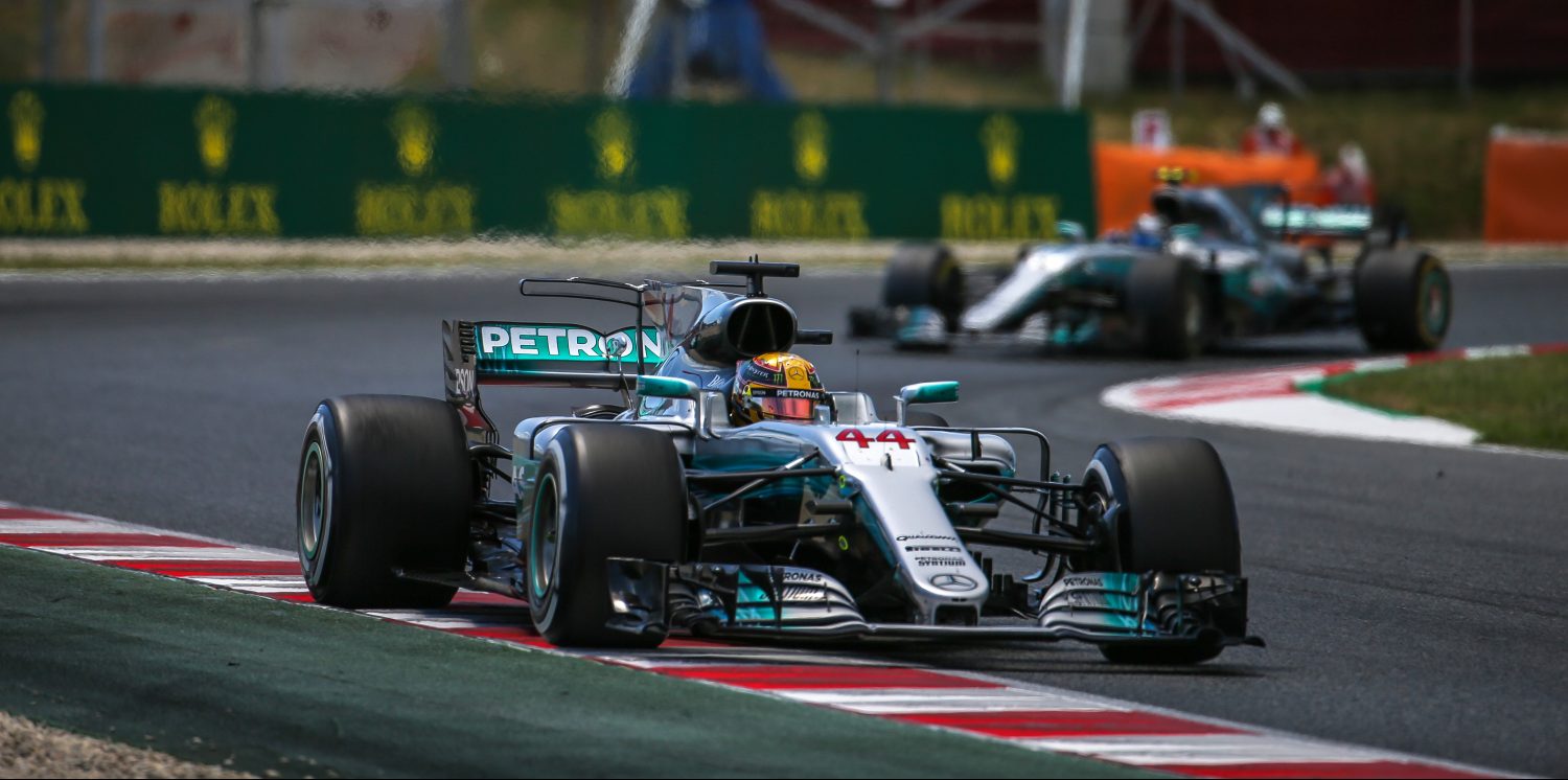 Hamilton: ‘2017-auto is moeilijk om mee te rijden’