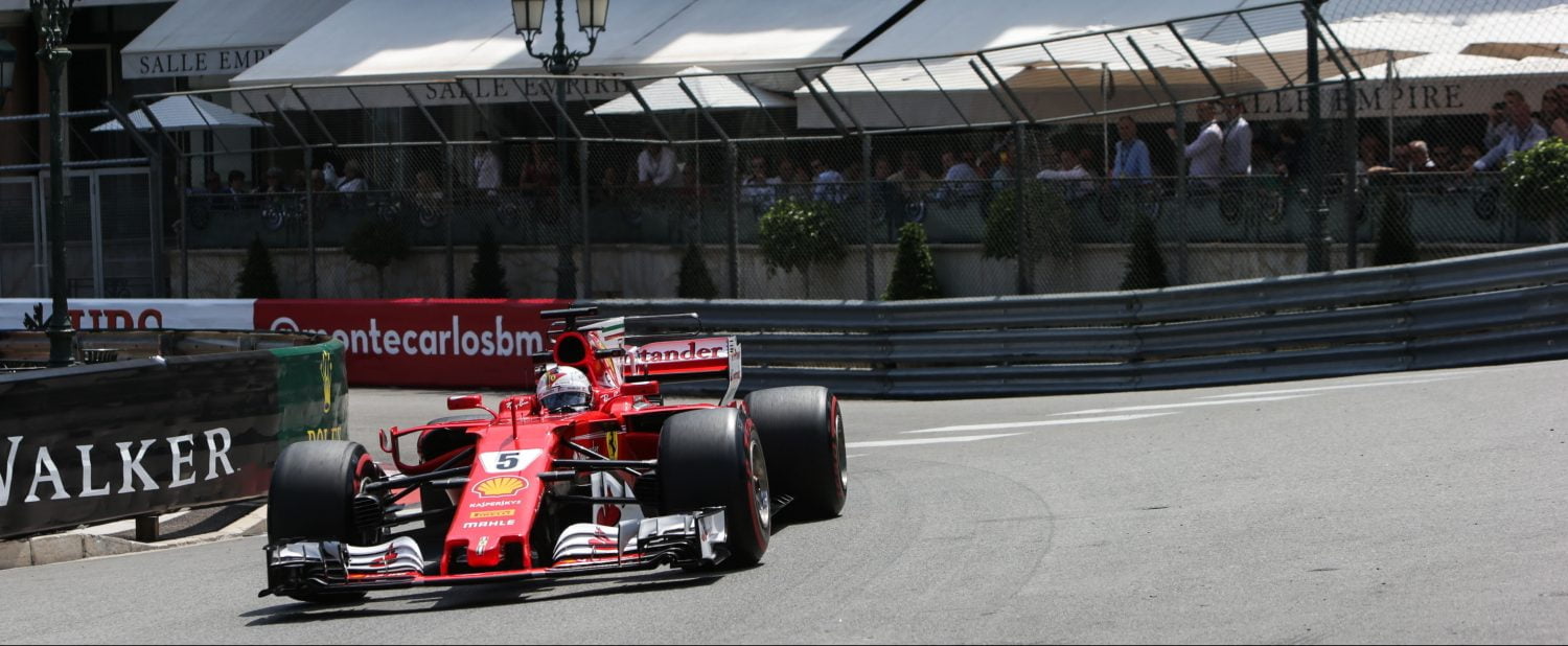 VT3: Vettel vliegt naar de eerste plek