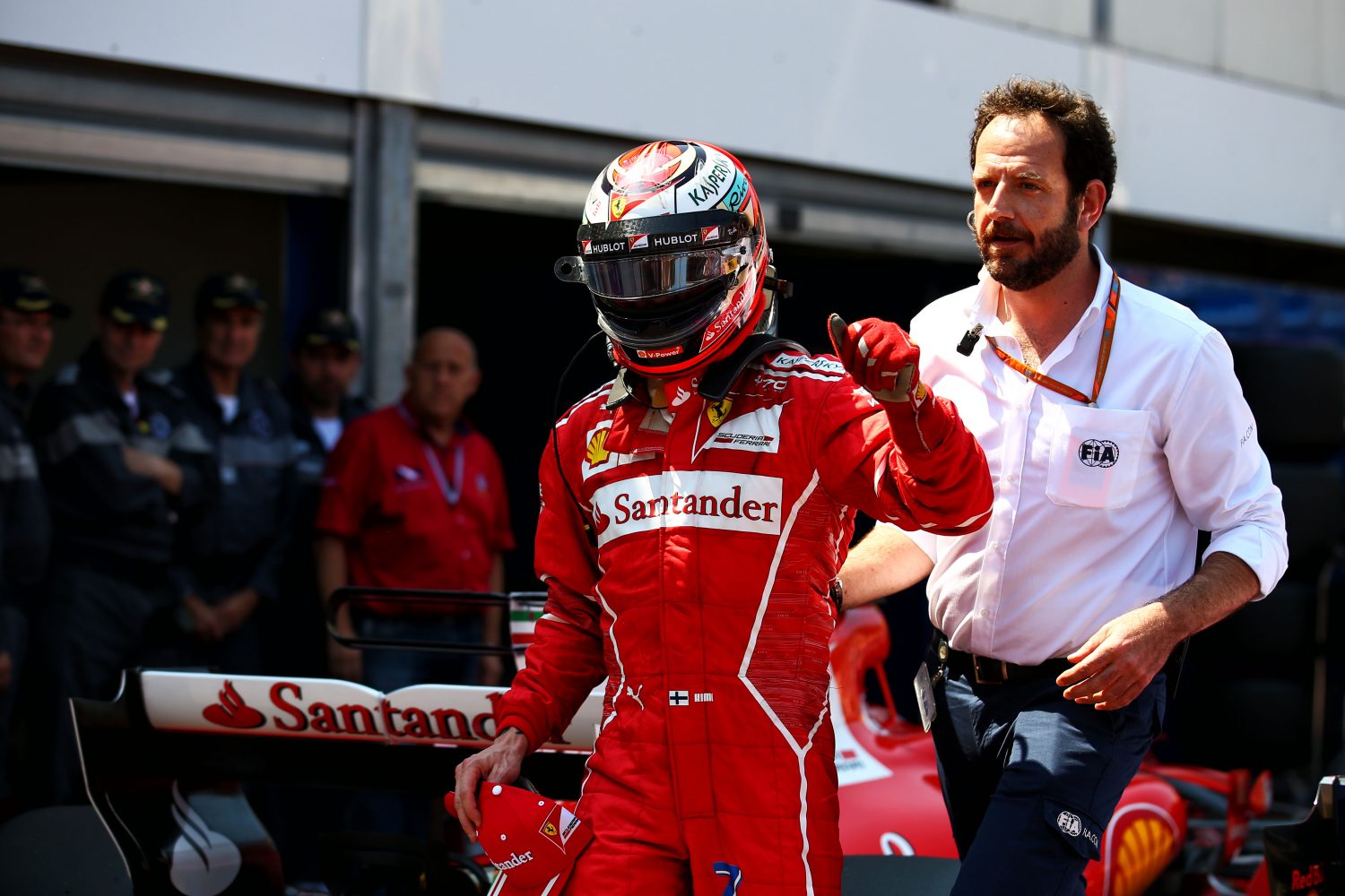 Räikkönen blij met pole, Vettel baalt dat hij ‘m net mist