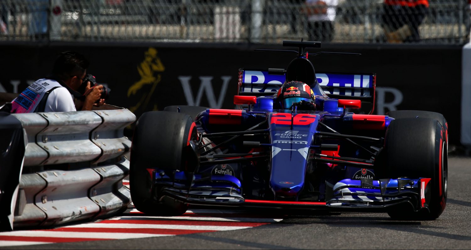 Tost blij dat Toro Rosso op koers ligt voor P5