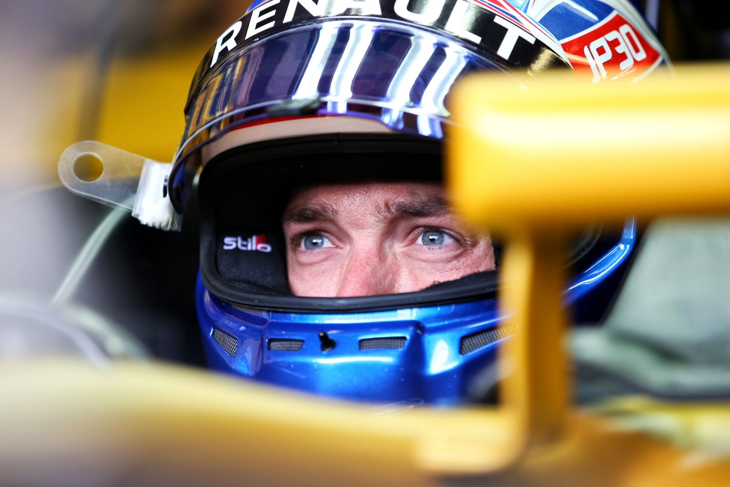 Druk op Palmer wordt opgevoerd door Renault