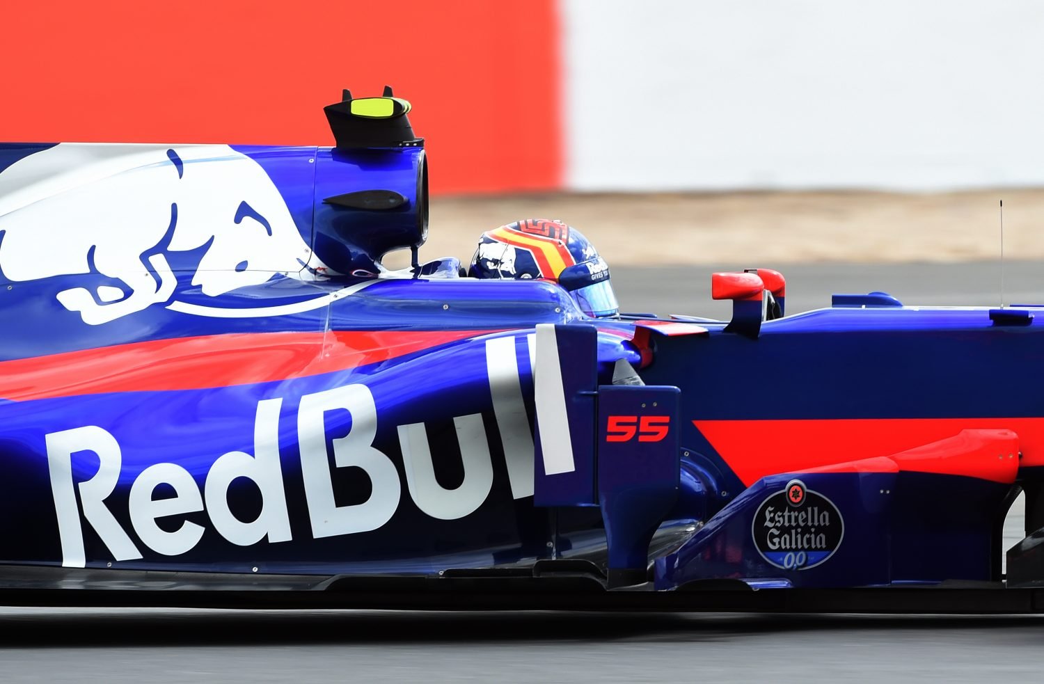 Horner: ‘Voor een goed bod is Sainz te koop’