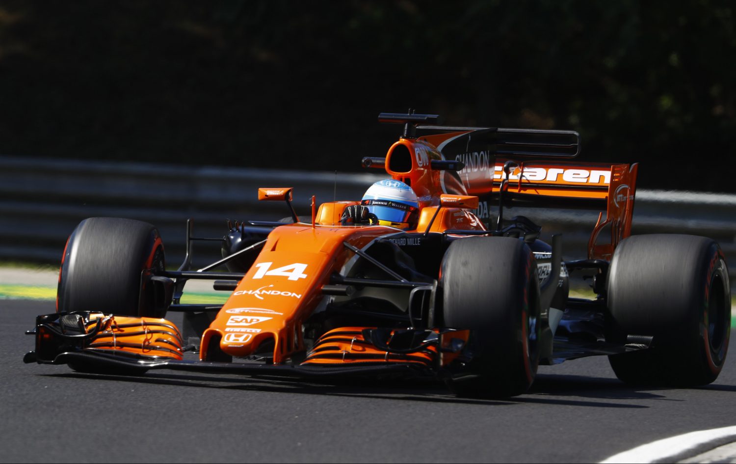 McLaren ‘doet er alles aan’ om Alonso te behouden