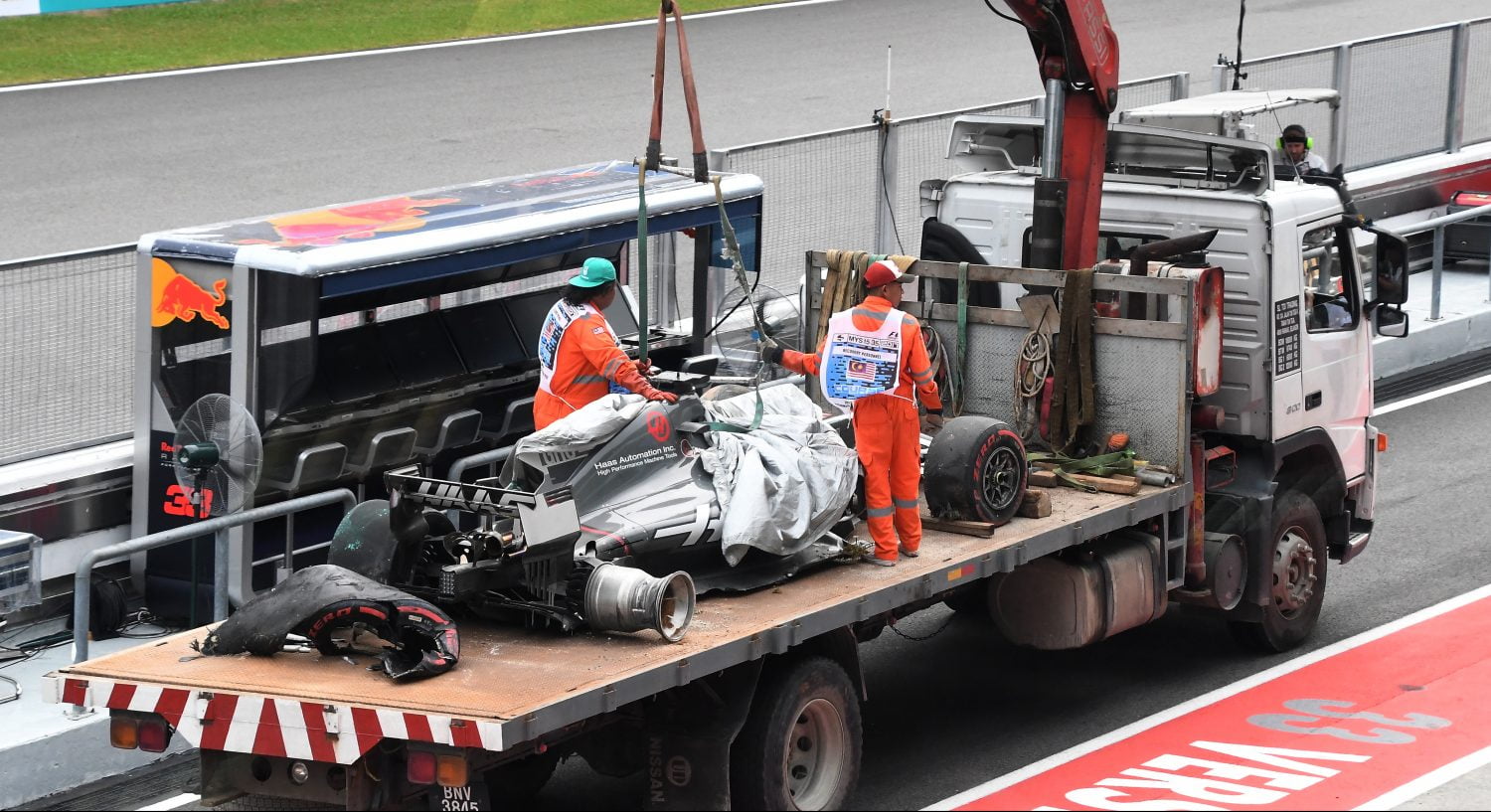Grosjean oké na crash door losse putdeksel