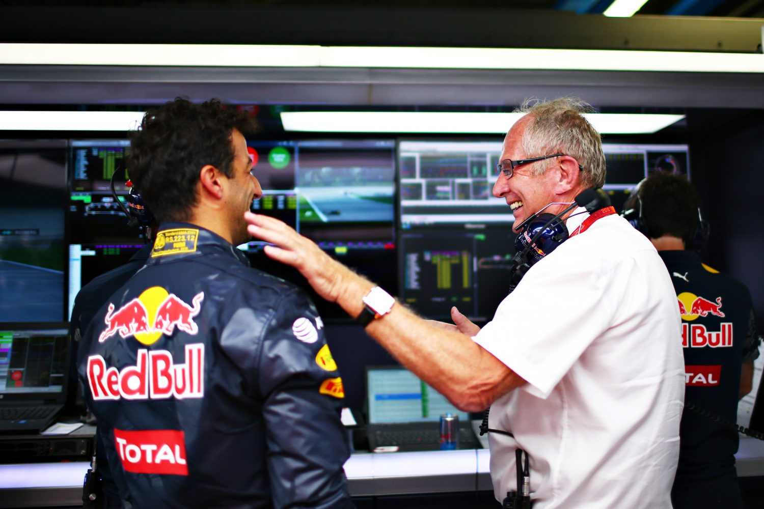 Marko: ‘Moeten rekening houden met eventueel vertrek Ricciardo na 2018’