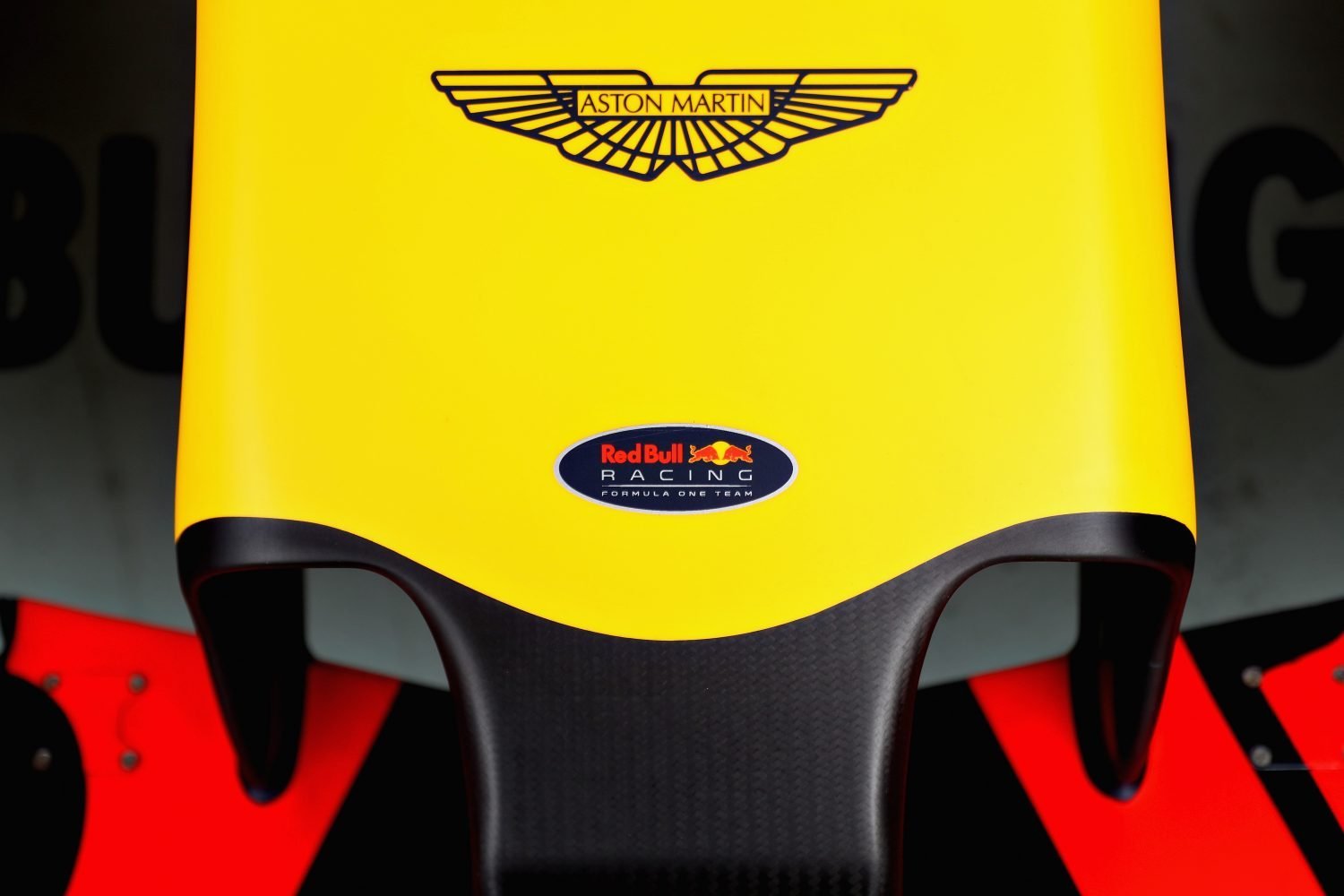 Aston Martin trekt Ferrari-personeel aan voor mogelijk motorproject